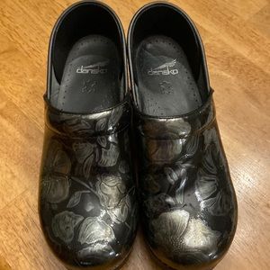 Professional Dansko Clogs .  Size EU 38